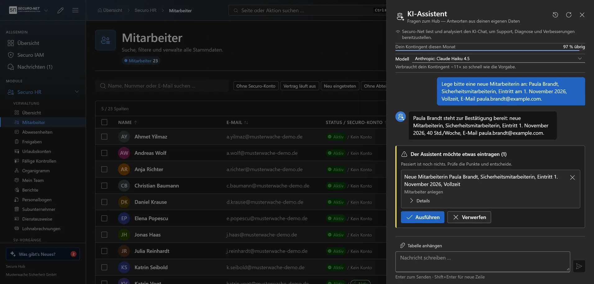 KI-Assistent über der Mitarbeiterliste mit einem Vorschlag, eine neue Sicherheitsmitarbeiterin mit Eintrittsdatum anzulegen.