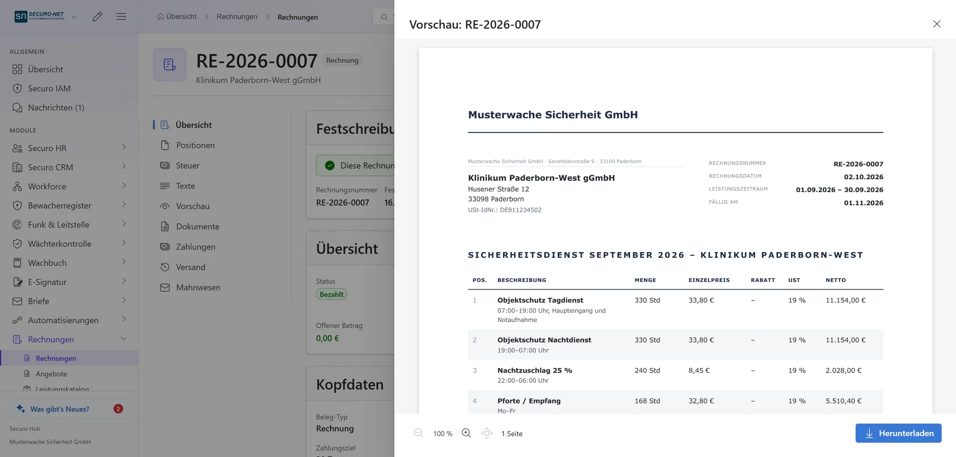 Rechnung RE-2026-0007 an das Klinikum Paderborn-West mit geöffneter PDF-Vorschau: Briefkopf Musterwache Sicherheit GmbH und Positionen für Tag-, Nachtdienst, Nachtzuschlag und Pforte.