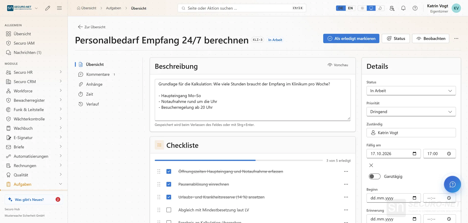 Detailseite der Aufgabe „Personalbedarf Empfang 24/7 berechnen“ mit Beschreibung, teilweise abgehakter Checkliste und Detailfeldern.